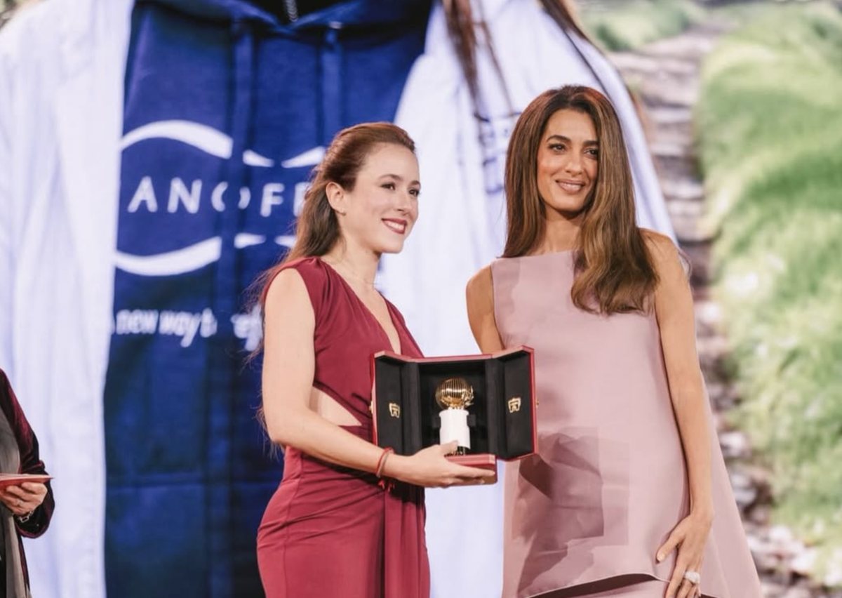 Isabel Pulido recibe reconocimiento internacional por una tecnología de refrigeración creada en Colombia.